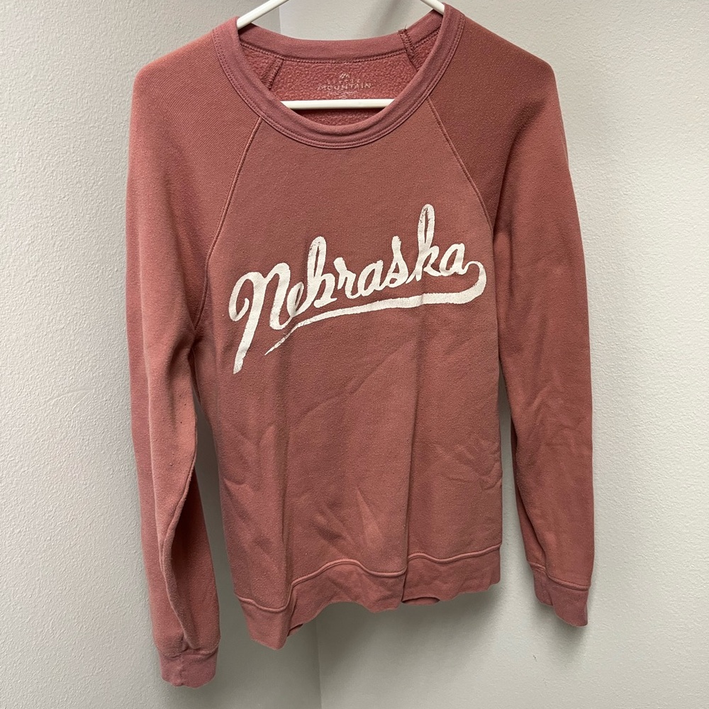 Nebraska Sweatshirt in Pink